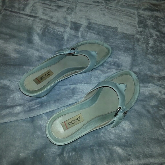 ecco flip flops